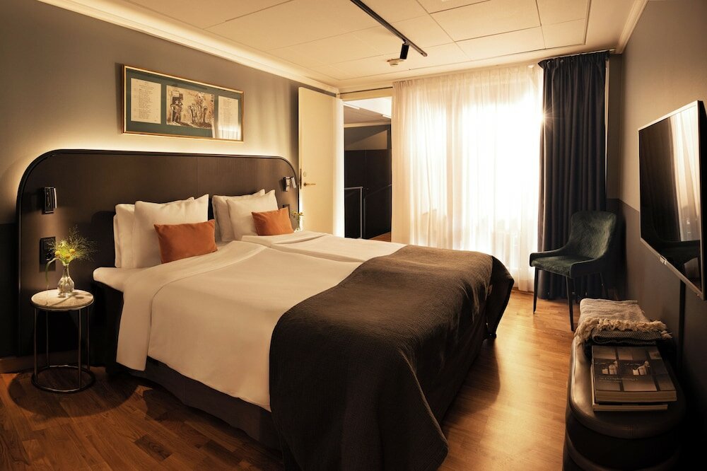 The Åbom Suite