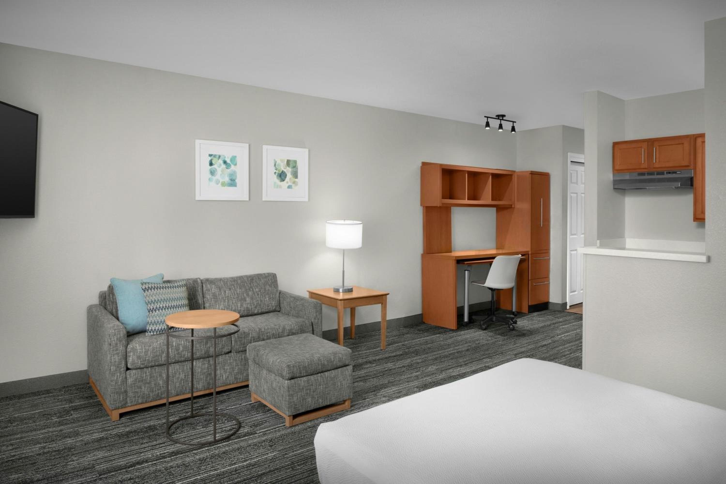 Queen Studio with Sofa Bed - Hearing Accessible