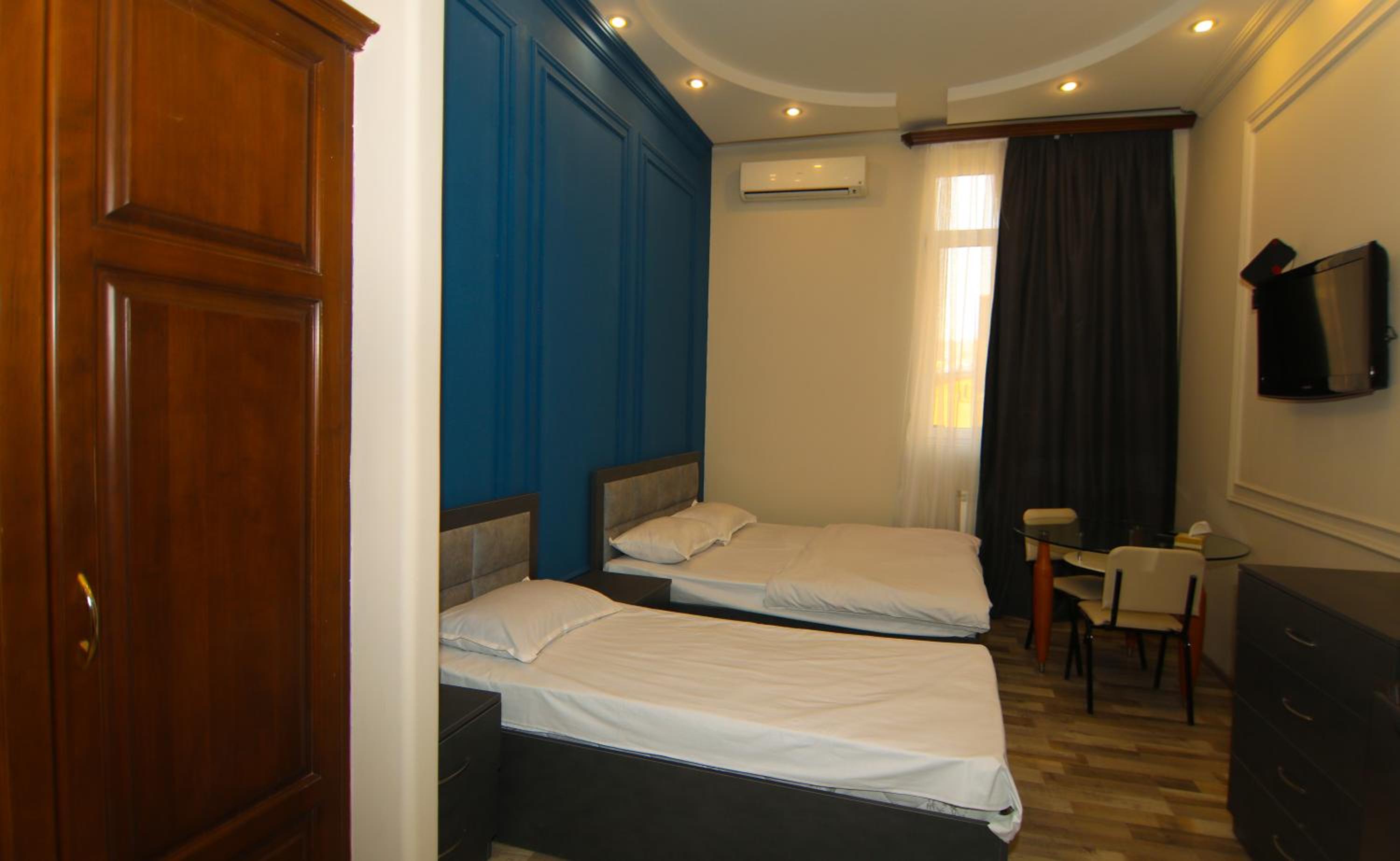 Large Double or Twin Room