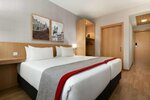 Номер, 2 односпальные кровати, для некурящих (1 Rolling Twin Bed) в Ramada by Wyndham Madrid Getafe