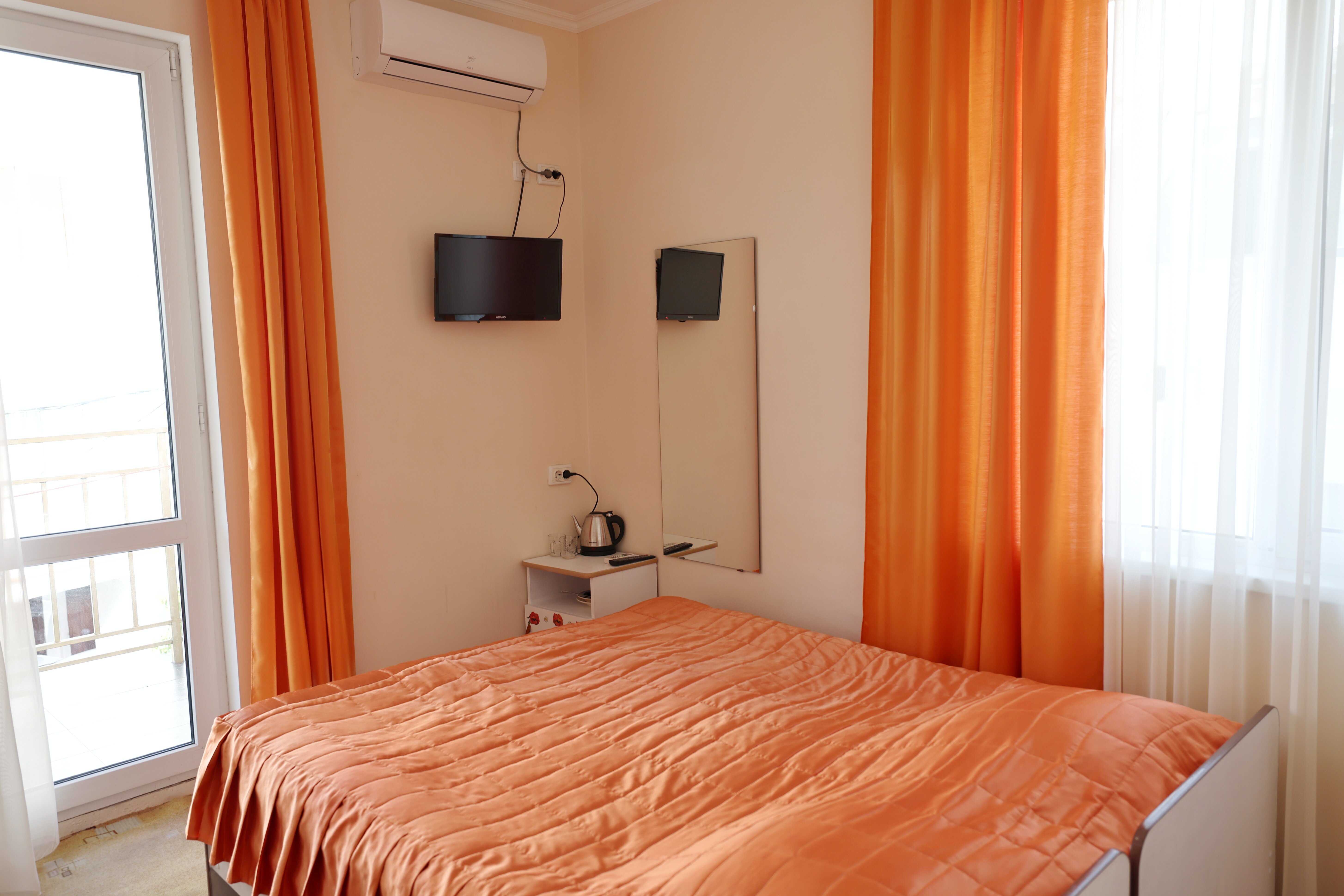 Двухместный номер с 2 отдельными кроватями и балконом