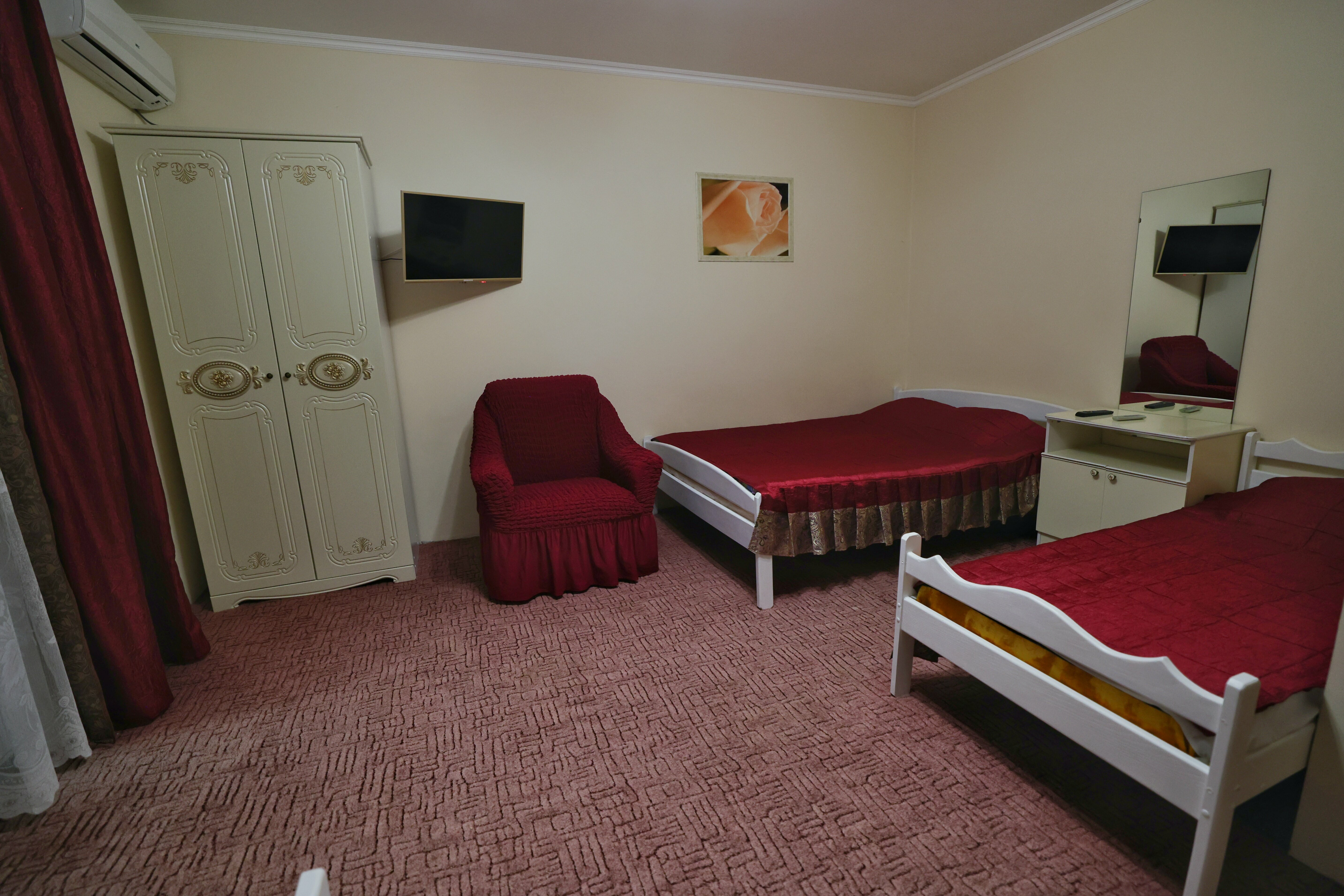 Семейный номер с балконом и видом на море