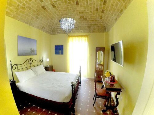 Двухместный номер «Классик» с 1 двуспальной кроватью, балкон в Palazzo Florio Boutique Residence