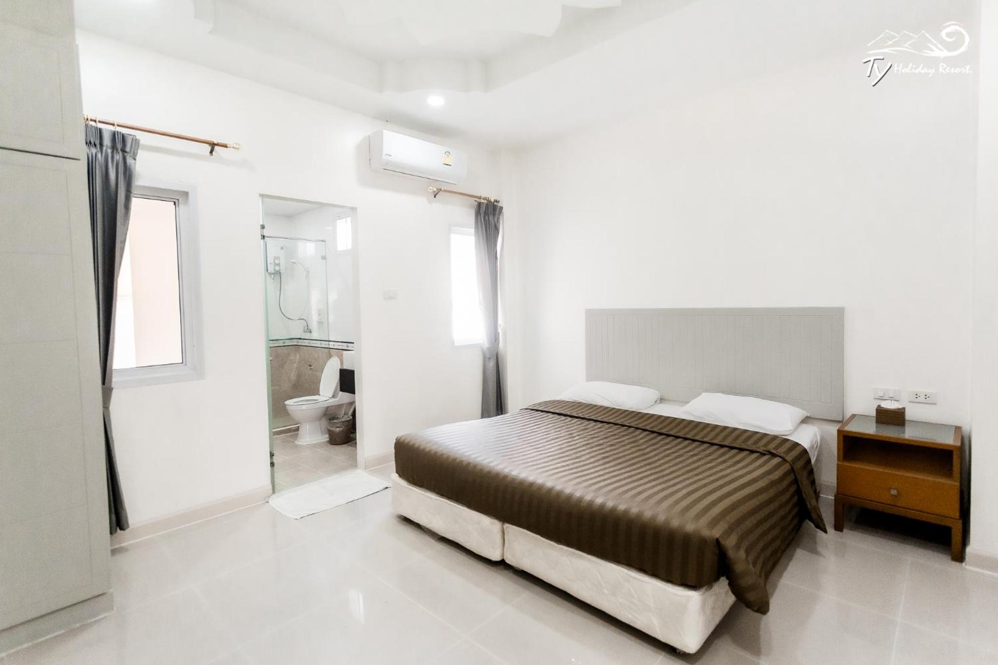 Seven-Bedroom Villa with Private Pool 236