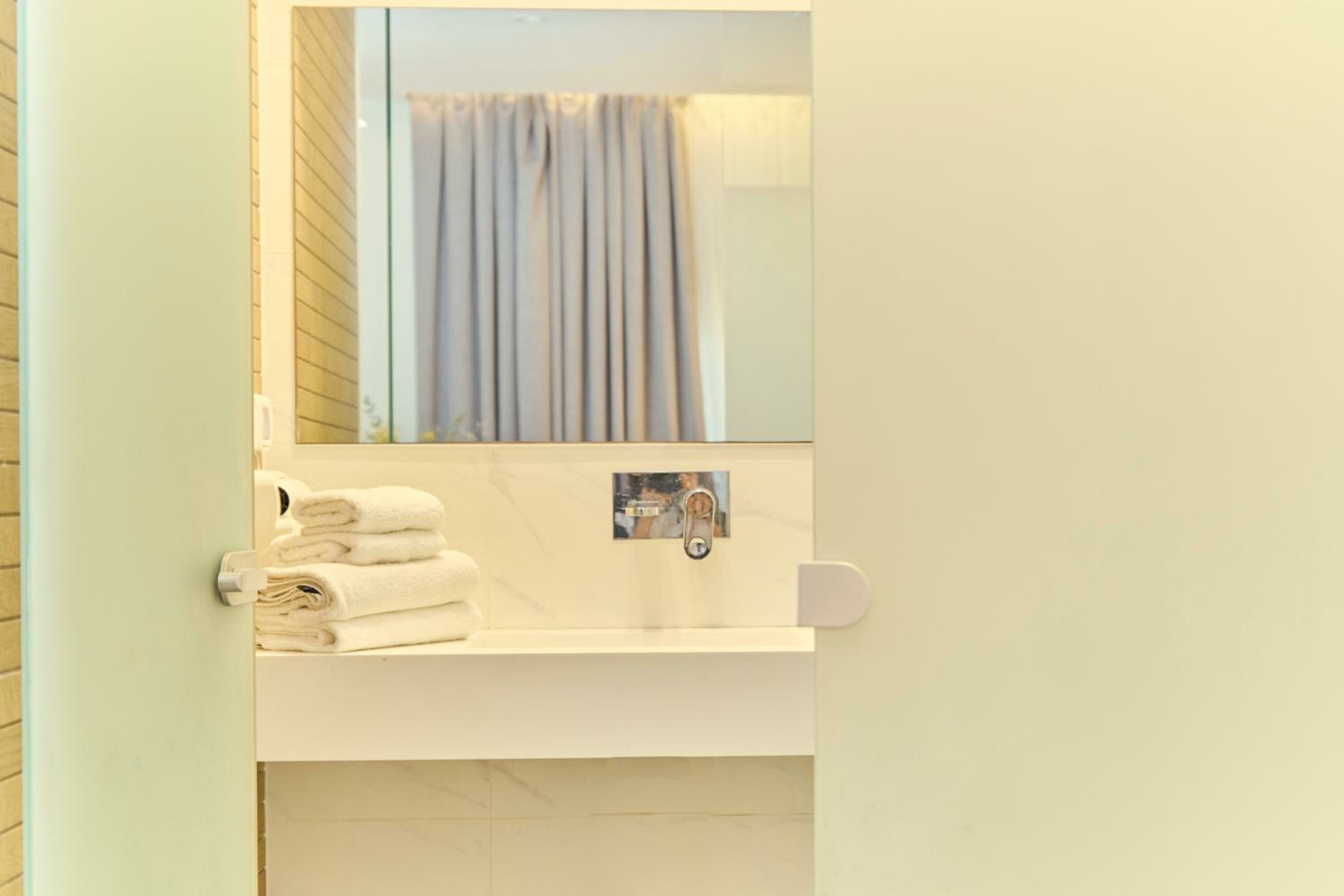Deluxe Double Room with Balcony/ Patio
