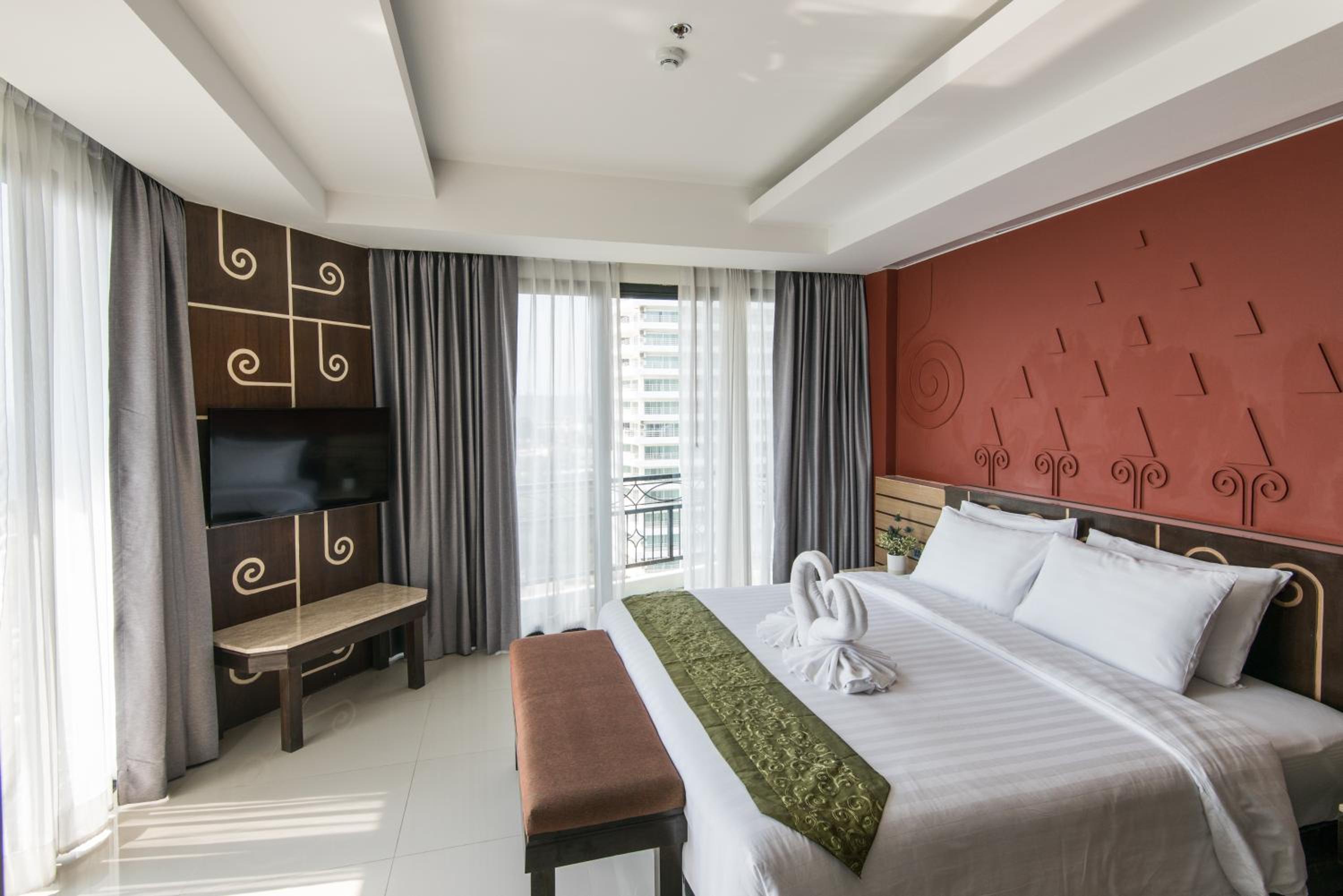 Deluxe Corner Seaview