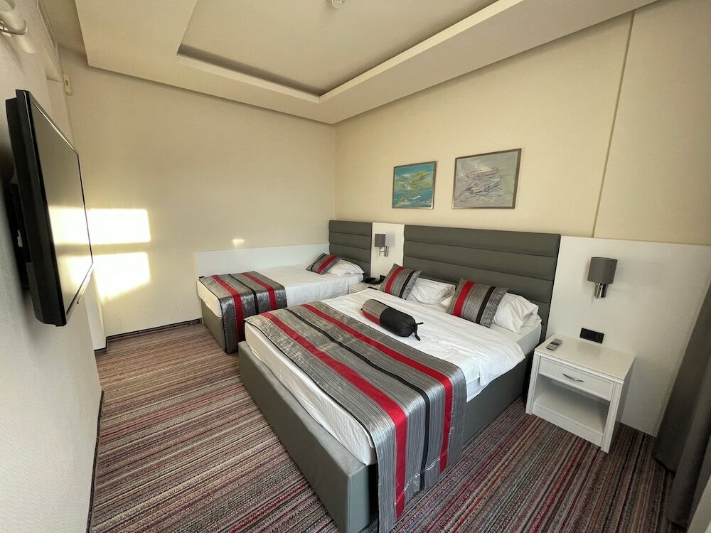 Superior Triple Room, 1 Bedroom, Accessible