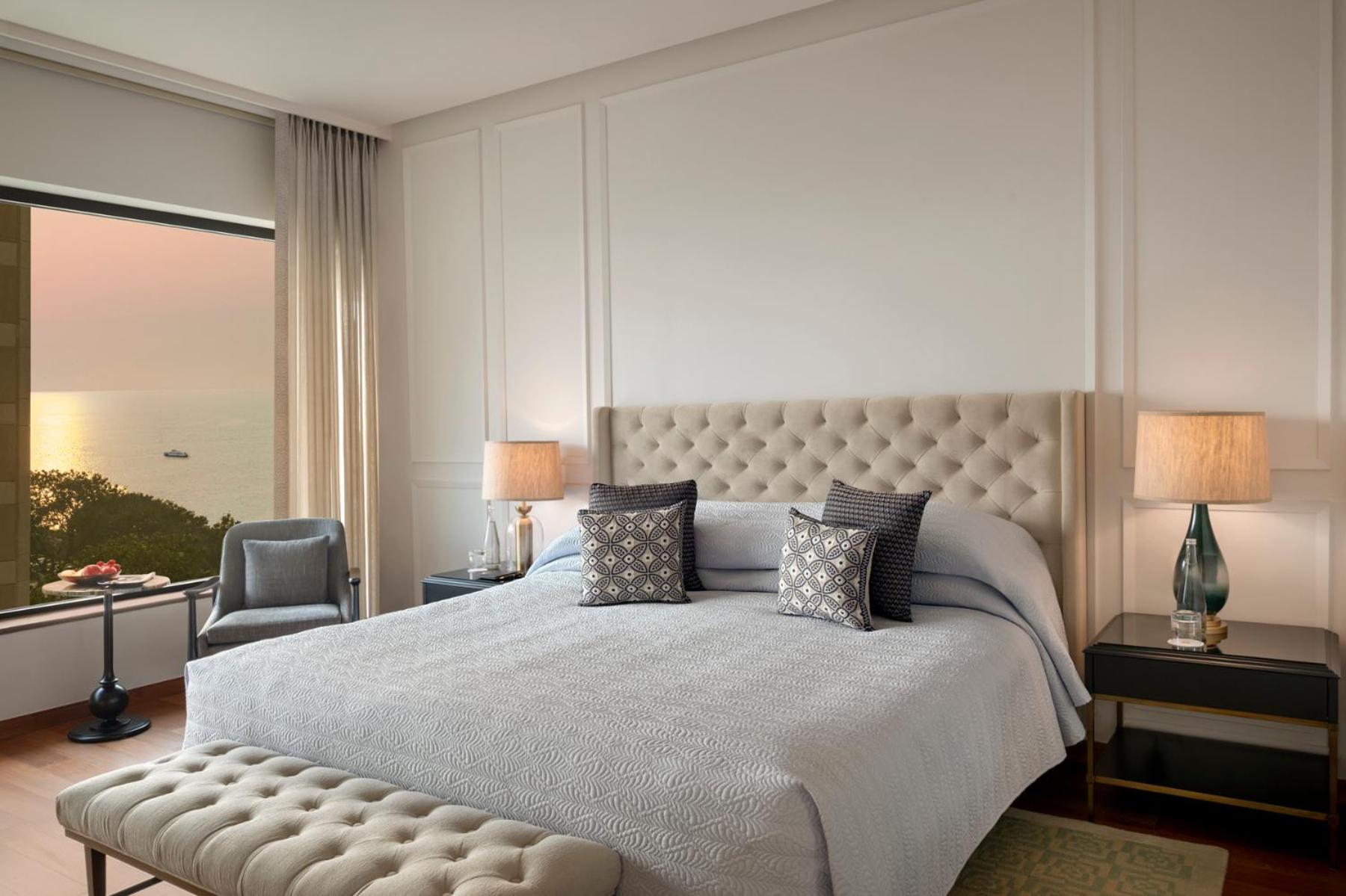Premier Bay View Suite