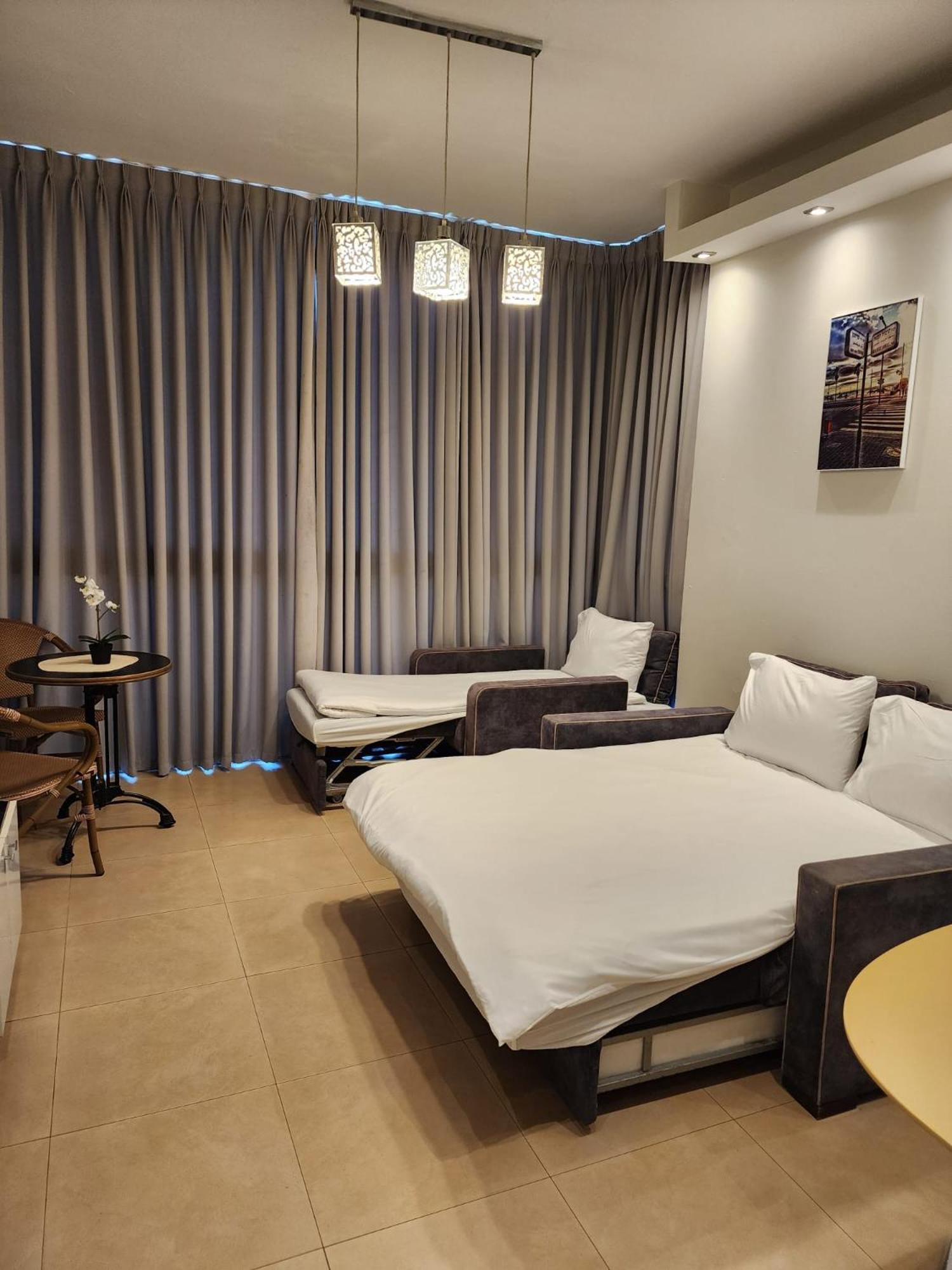 One-Bedroom Suite with Balcony