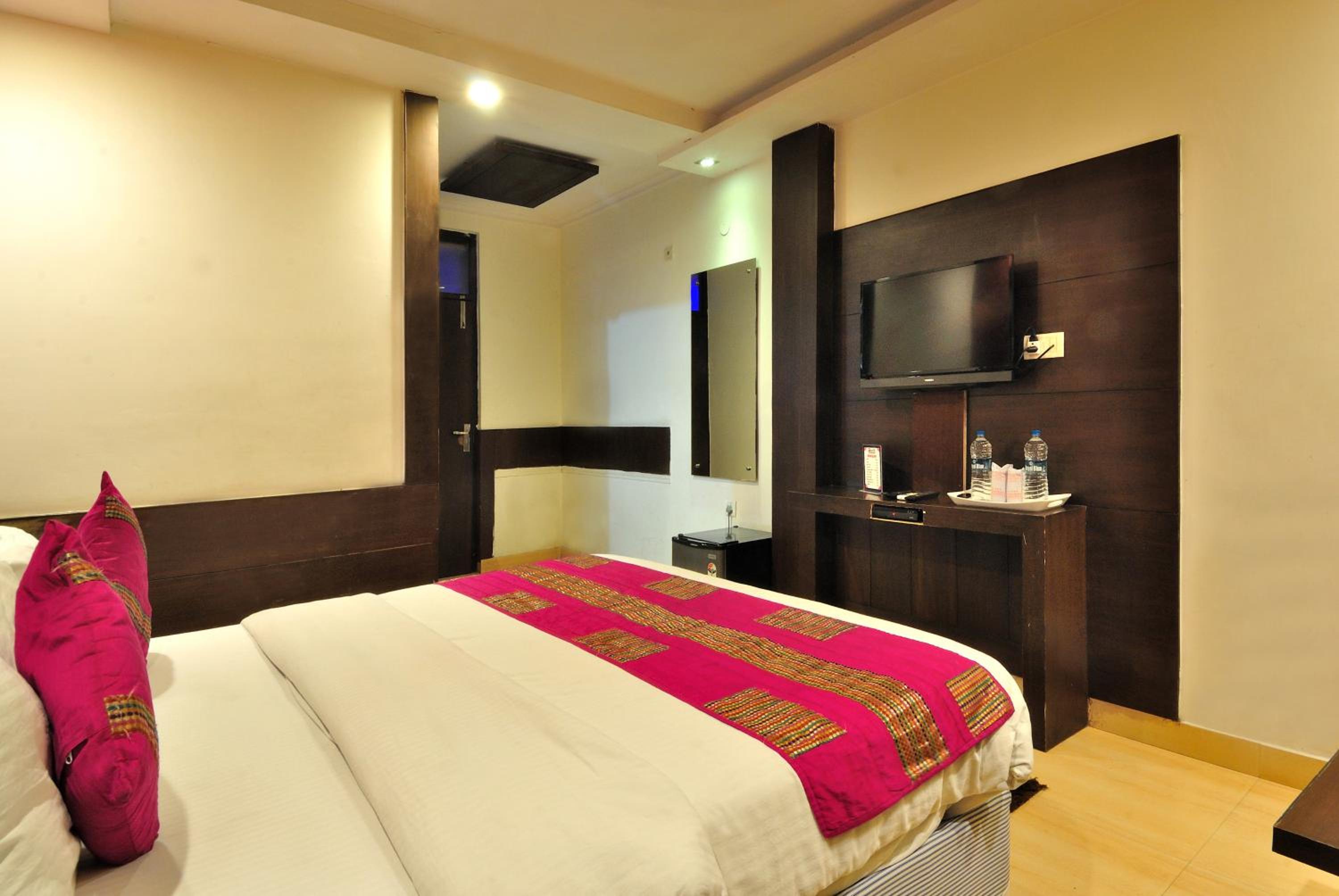 Super Deluxe Room