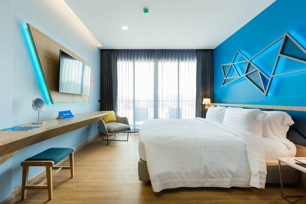 Deluxe Pool View Double Room With Balcony