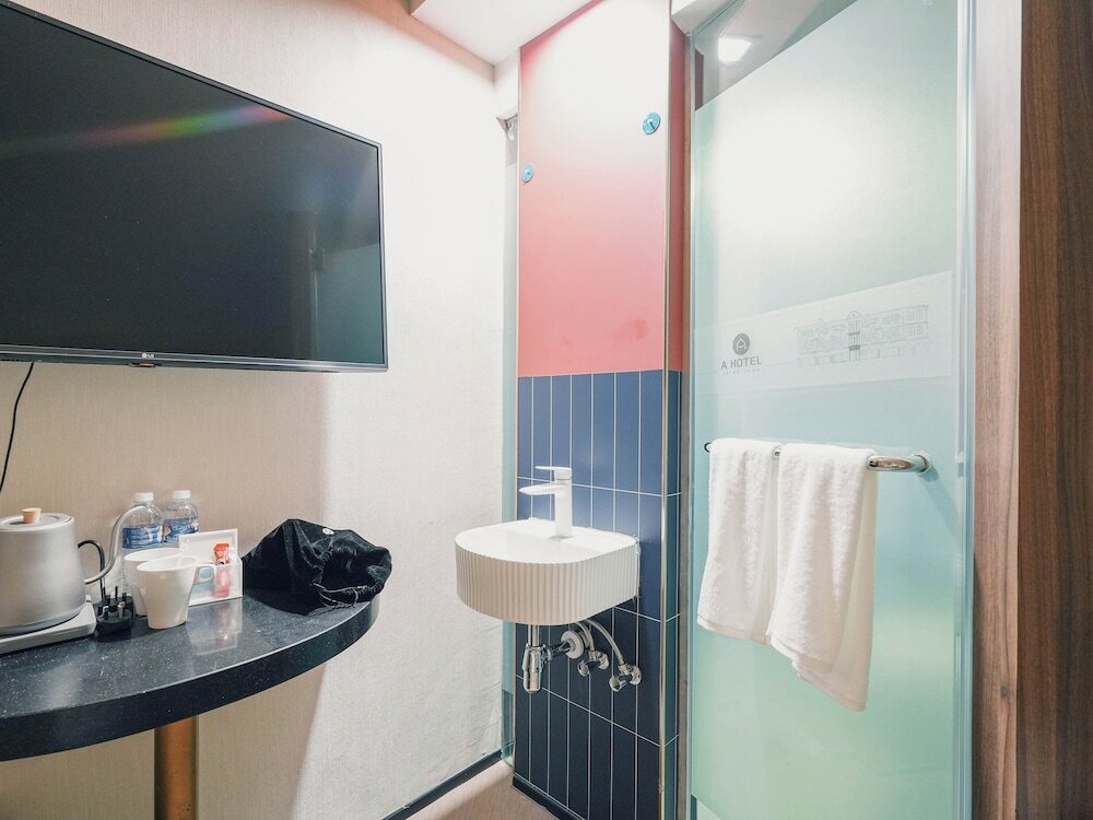 Superior Twin Room, No Windows