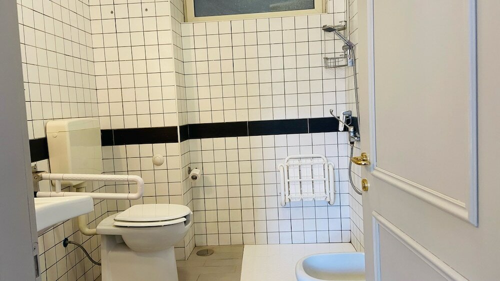 Deluxe Room, Accessible