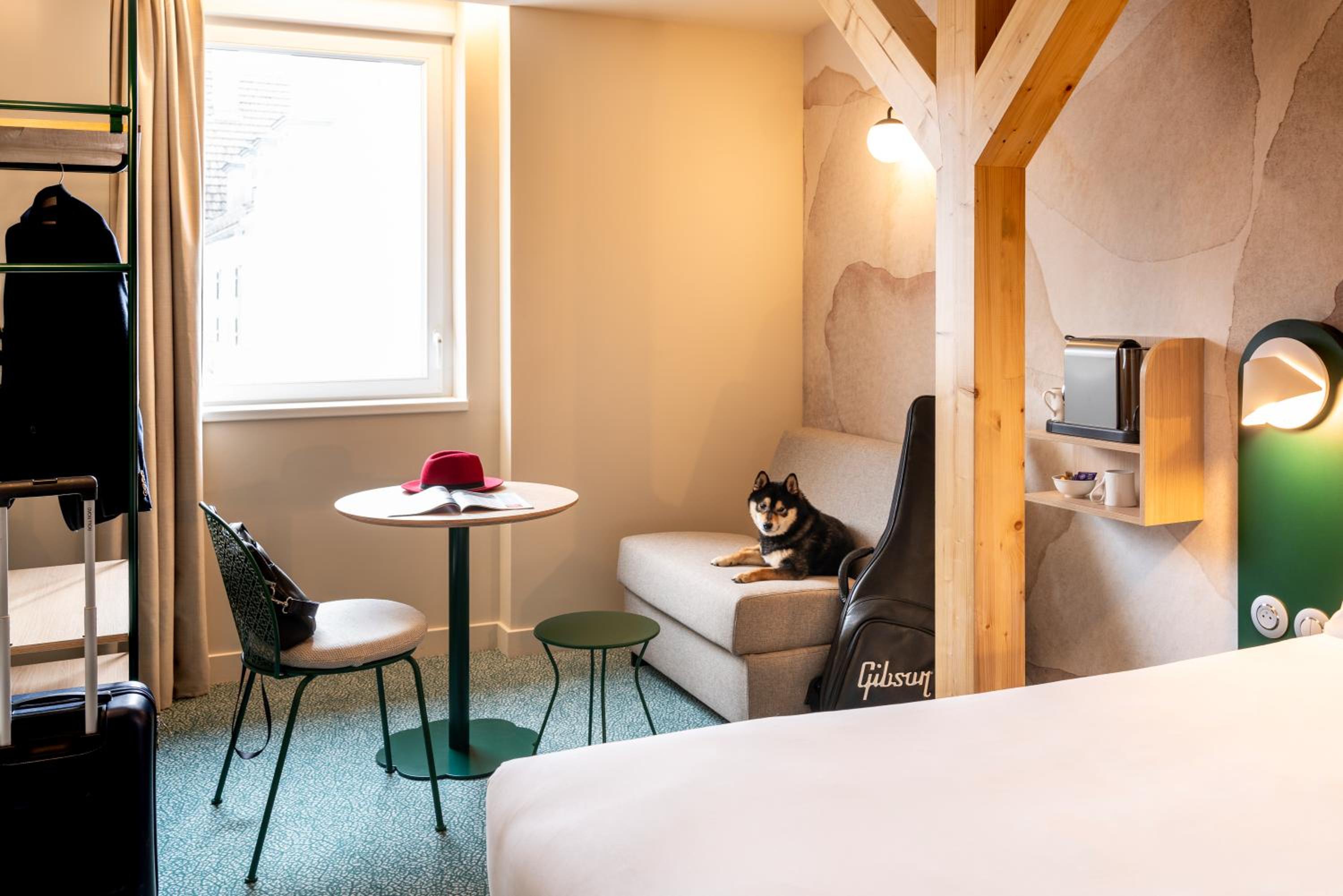 Comfort Queen Room with Convertible Chair