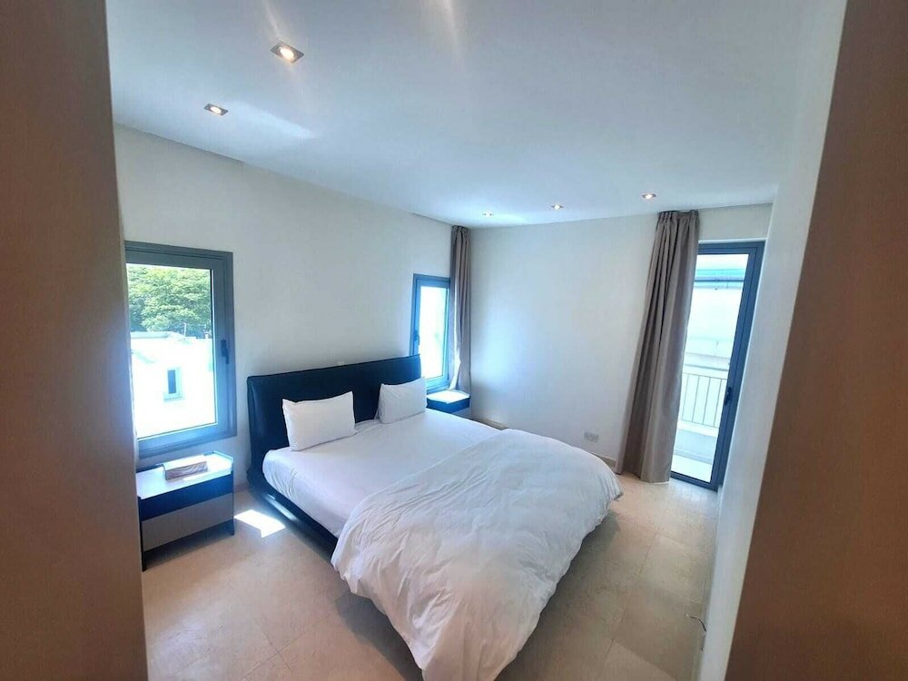 Luxury Apartment, 2 Bedrooms, Balcony