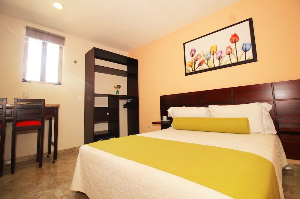 Suite, 1 King Bed with Sofa bed, Non Smoking