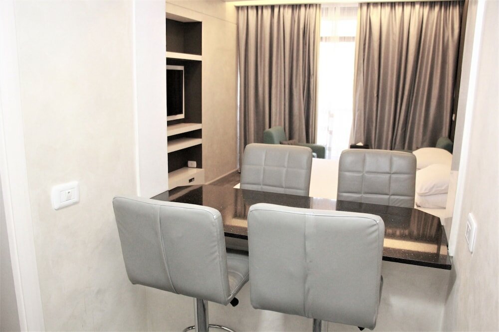 Family Suite, 2 Bedrooms, City View
