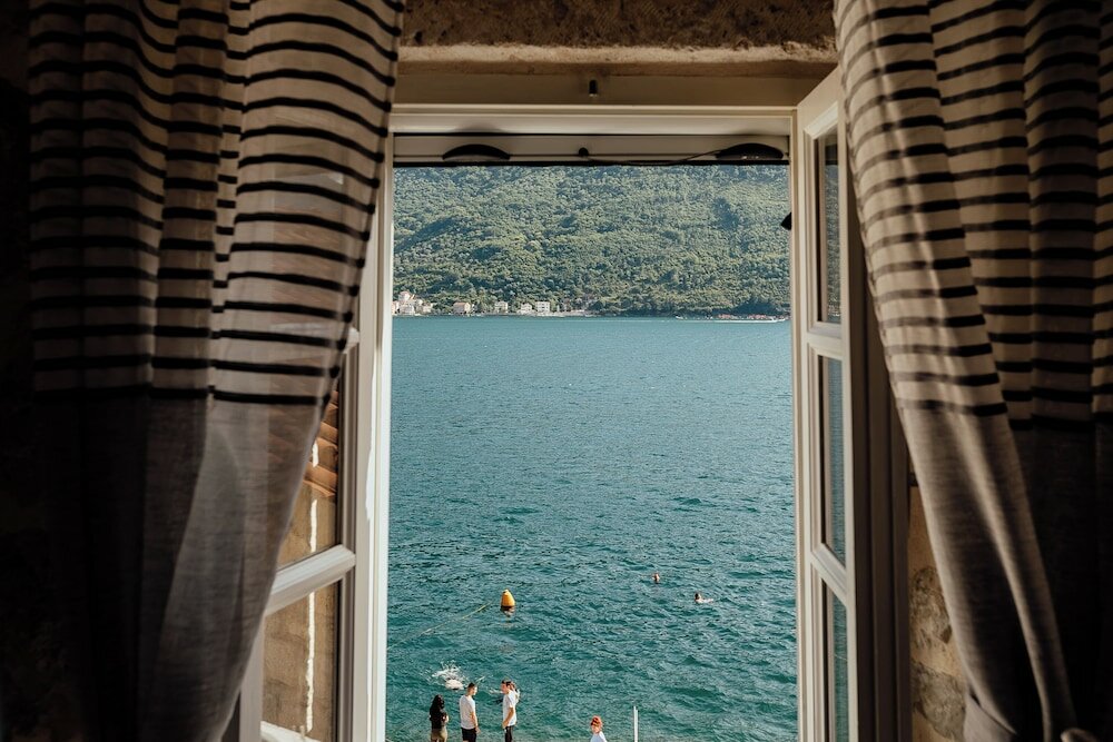 Double room with a sea view / Annex C