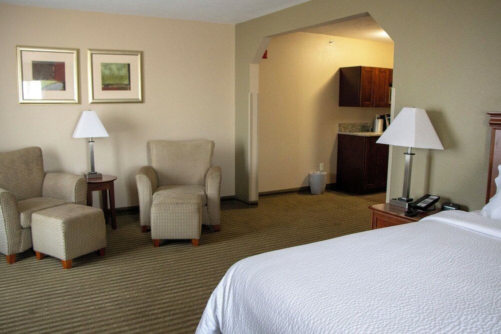 Suite, 1 King Bed