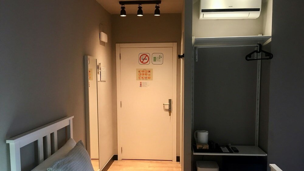 Standard Double Room, 2 Twin Beds, Private Bathroom