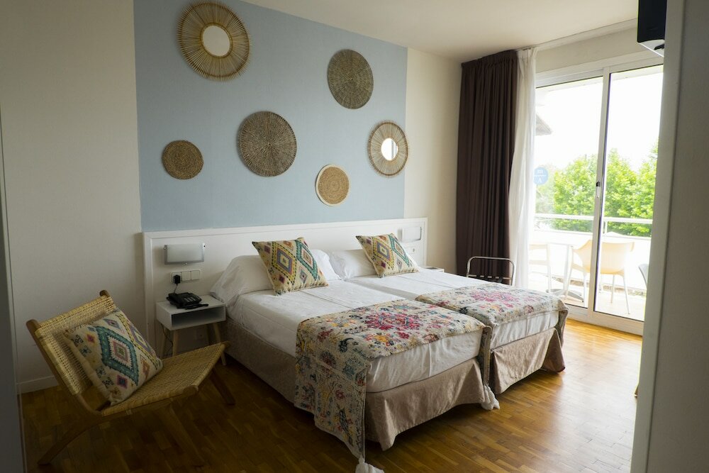 Standard Double or Twin Room, Balcony