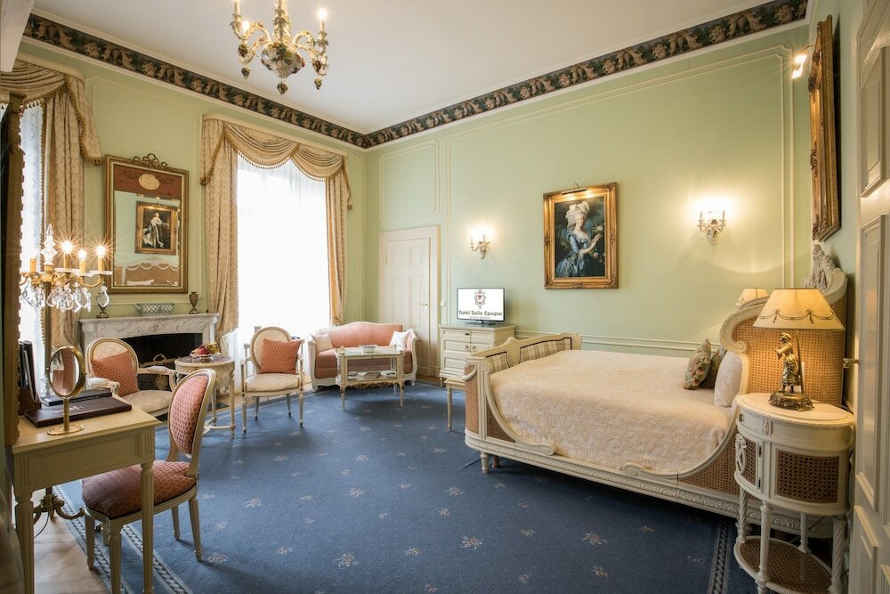 Junior Suite, Jetted Tub