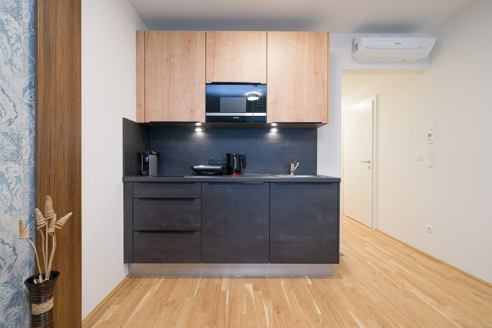 Deluxe Apartment (2 Bedrooms and 1 Living Room)