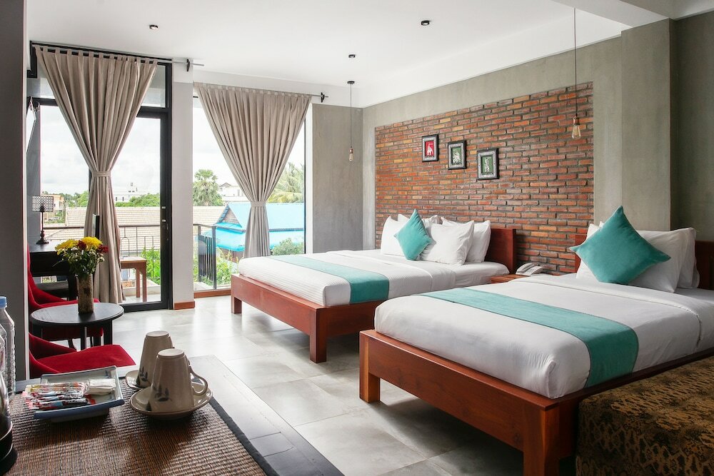 Family Room, 1 Bedroom, Balcony, Pool View