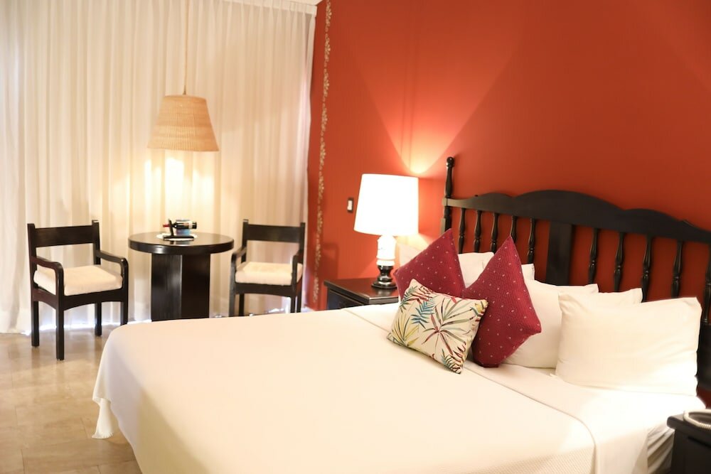 Panoramic Room, 1 King Bed, City View (Plus)