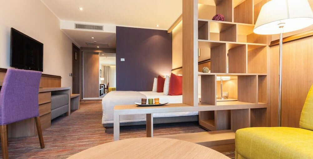 Deluxe Double or Twin Room, 1 Bedroom, Pool View