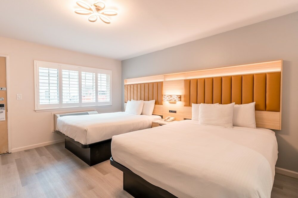 Deluxe Room, 2 Queen Beds