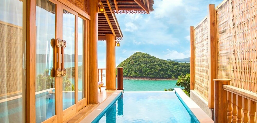 Plus Round Trip Join Speedboat As Scheduled Transfer - Ocean View Pool Suite