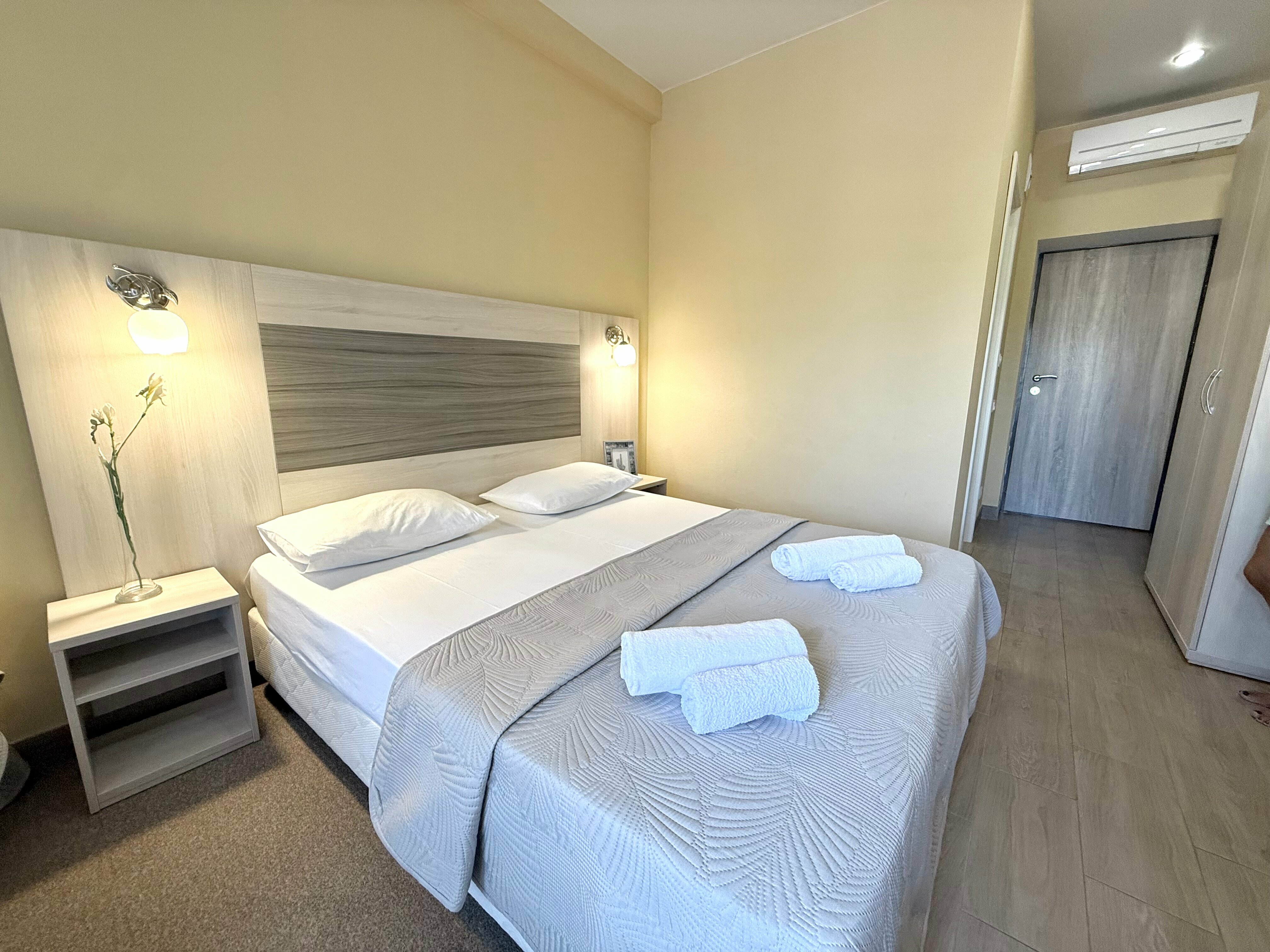 Улучшенный номер с кроватью размера «king-size» или 2 отдельными кроватями