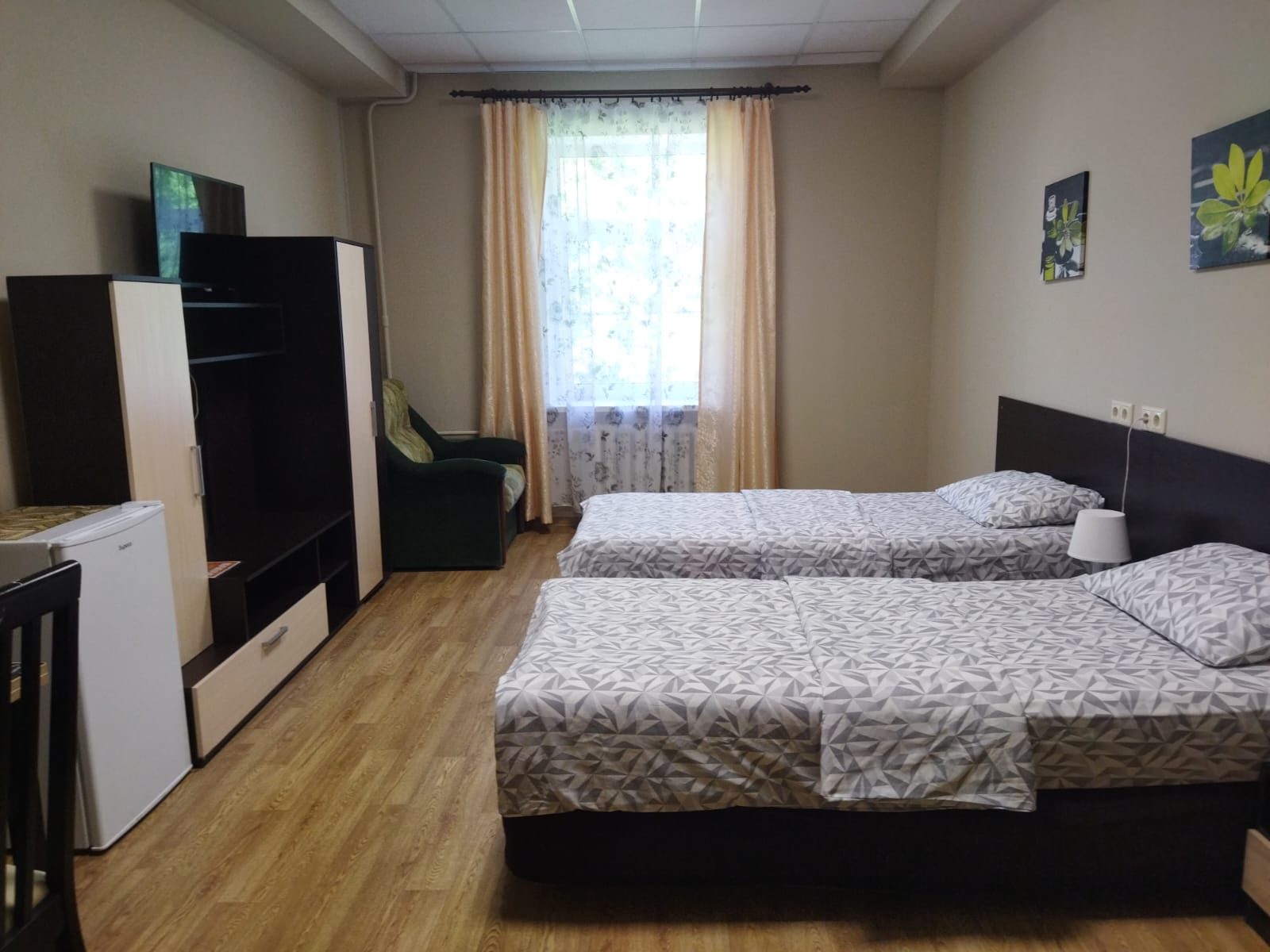 Стандартный номер с двумя односпальными кроватями