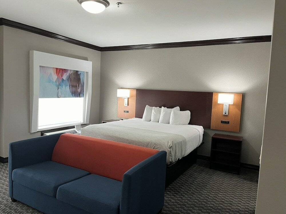 Luxury Suite, 1 King Bed, Non Smoking