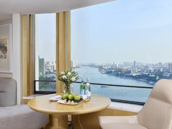 Deluxe River-view Twin Room