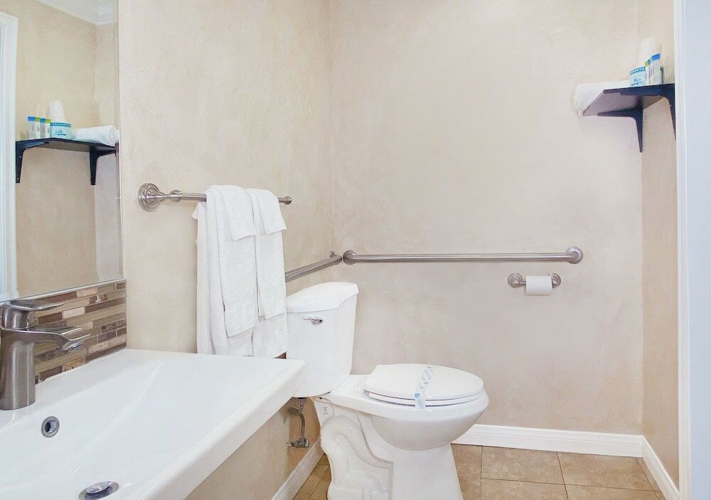 Family Double Room, 2 Queen Beds, Non Smoking, Refrigerator & Microwave