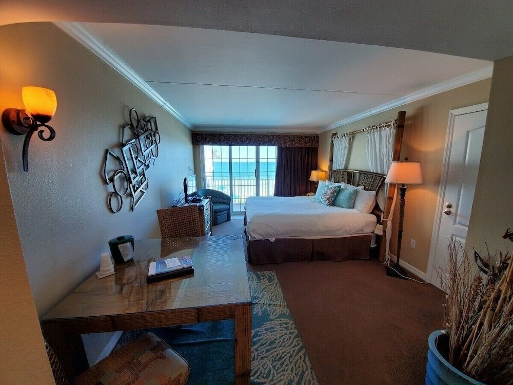 Studio Suite, 1 King Bed, Ocean View