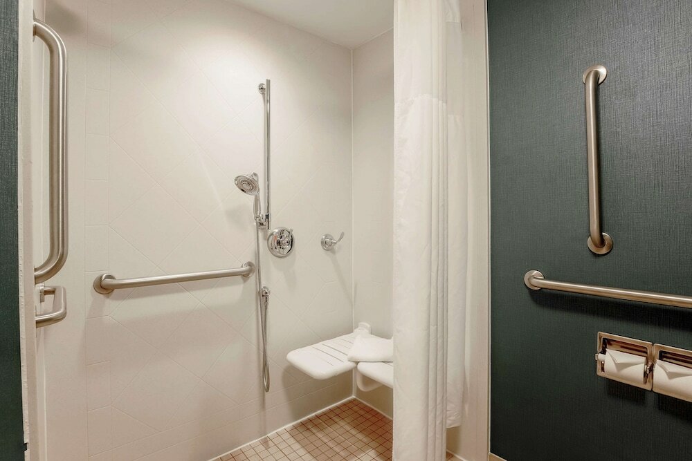 Room, 1 King Bed, Non Smoking, Corner