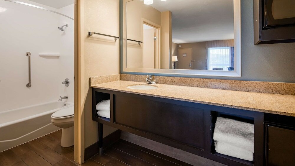 Standard Room, 2 Double Beds, Non Smoking, Refrigerator & Microwave