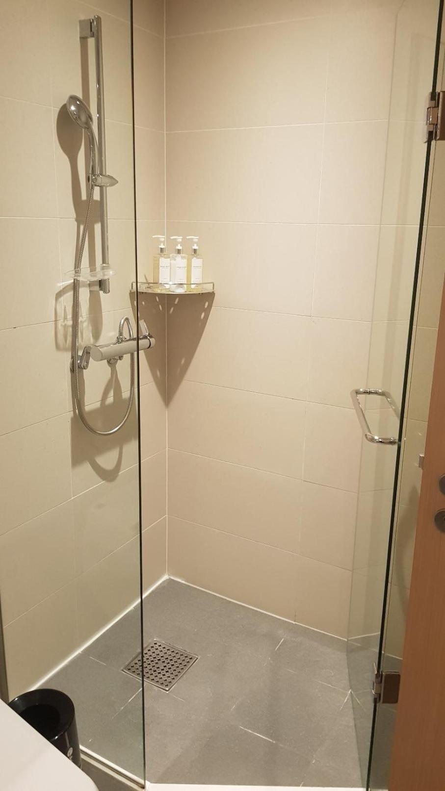 Ondol Twin (2 Single Beds, No Carpet)