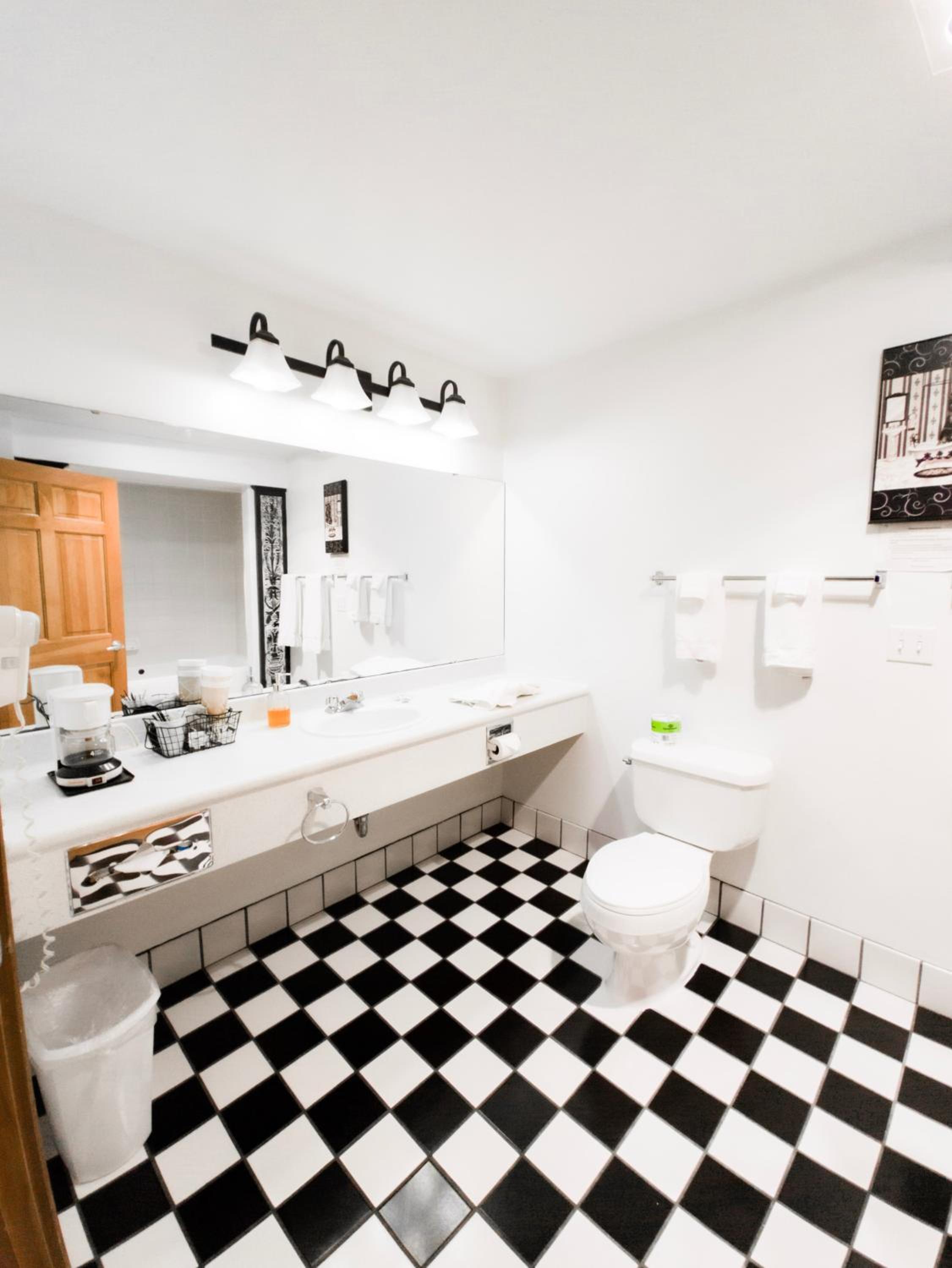 Deluxe King Suite