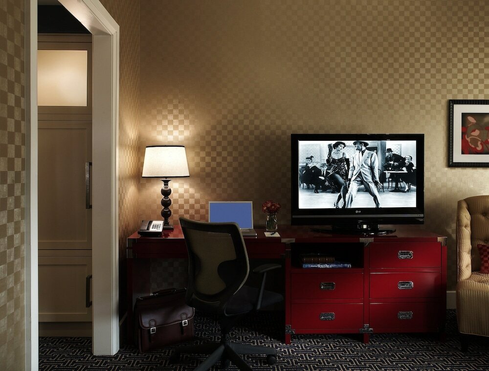 Suite, 1 Bedroom, Hearing Accessible (Communications Accessible)