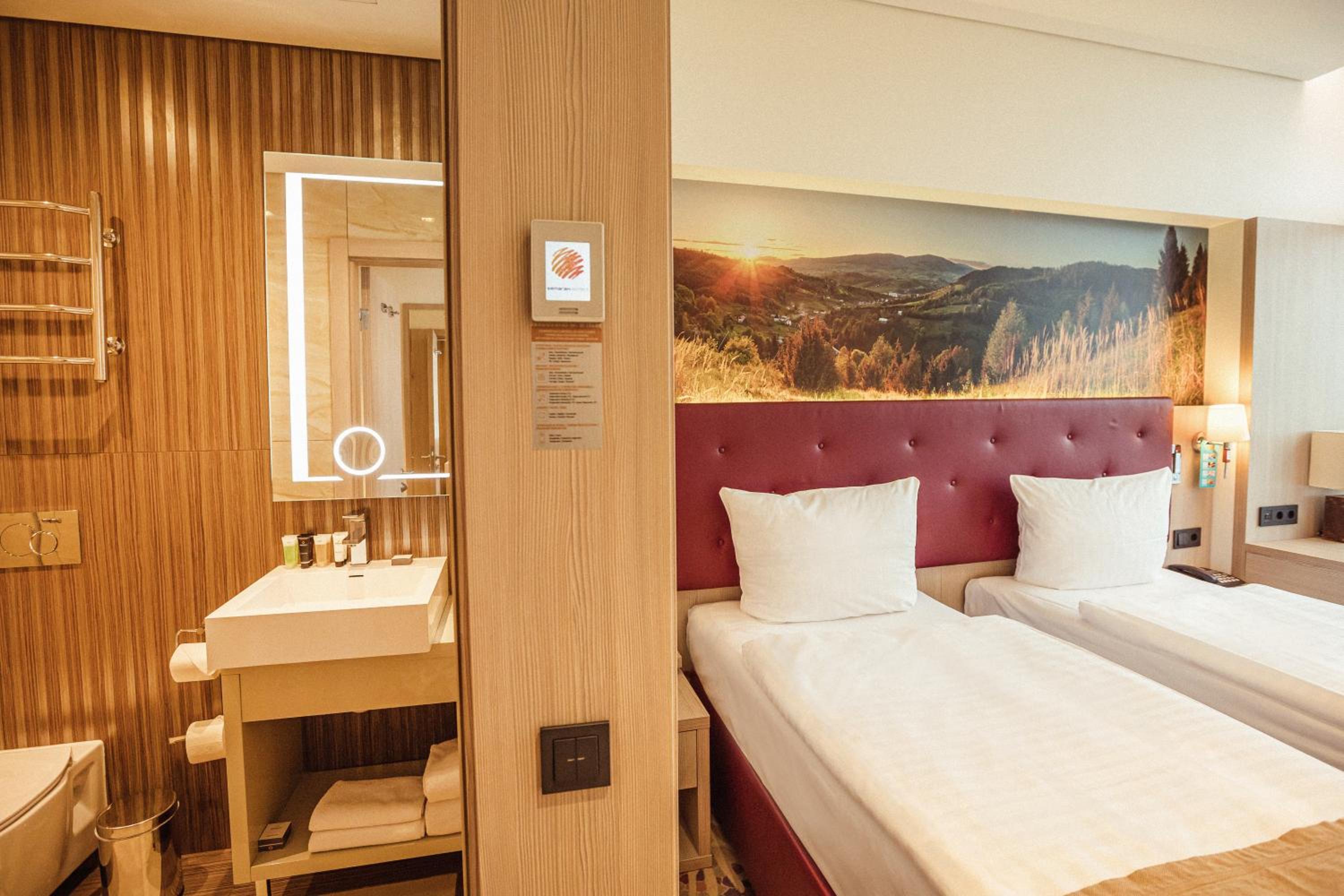 Standard Twin Room with Spa Access 