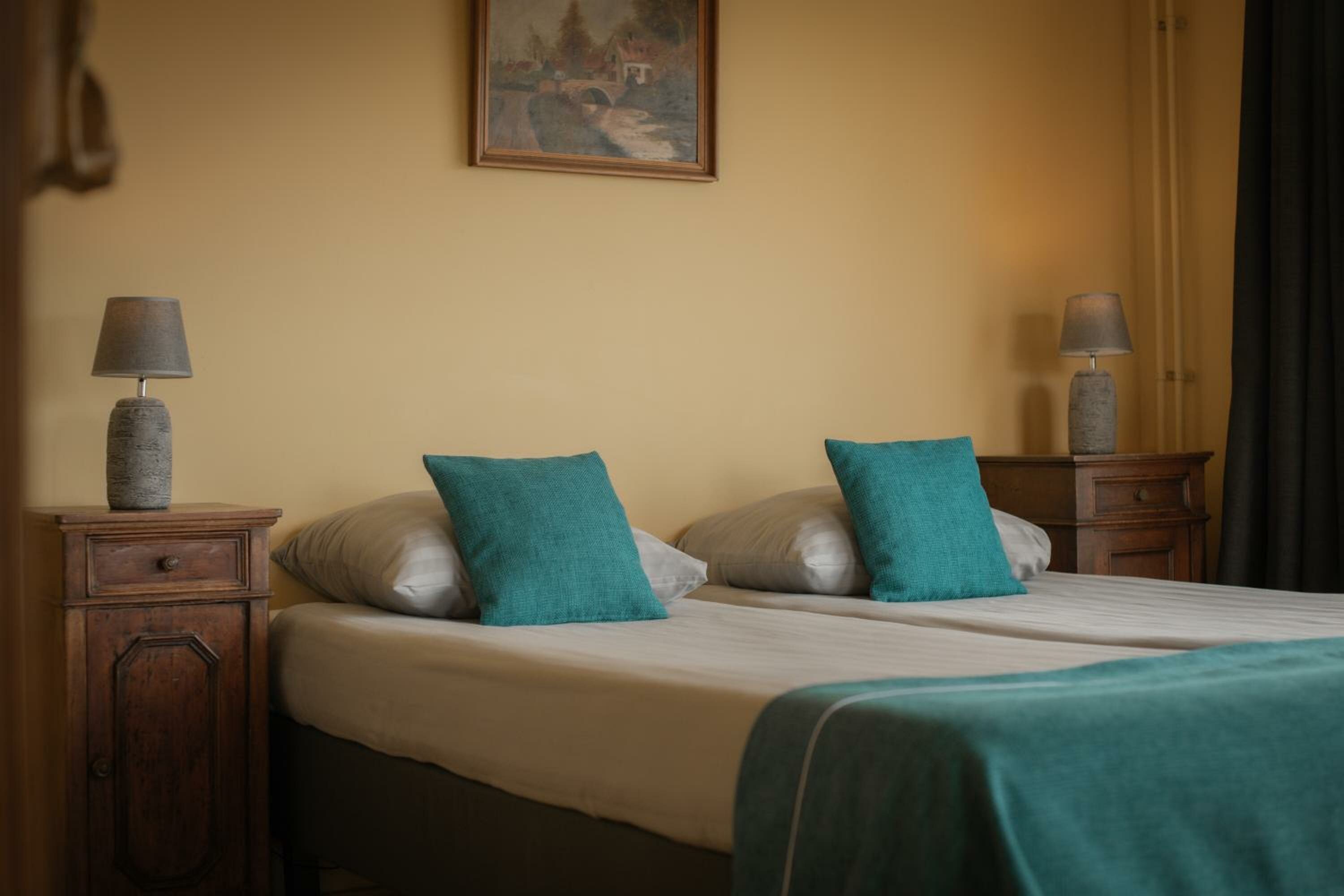 Large Double Room