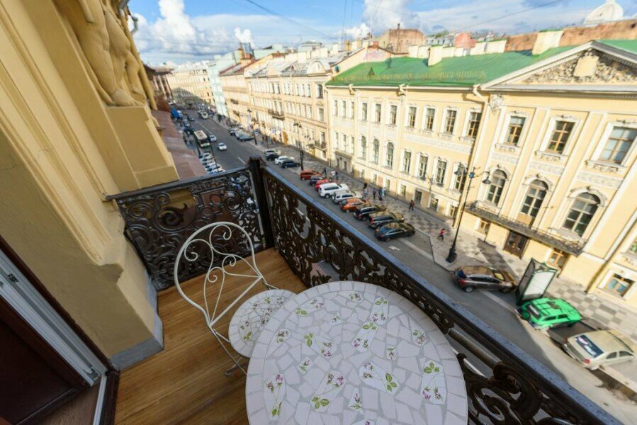 Люкс с балконом