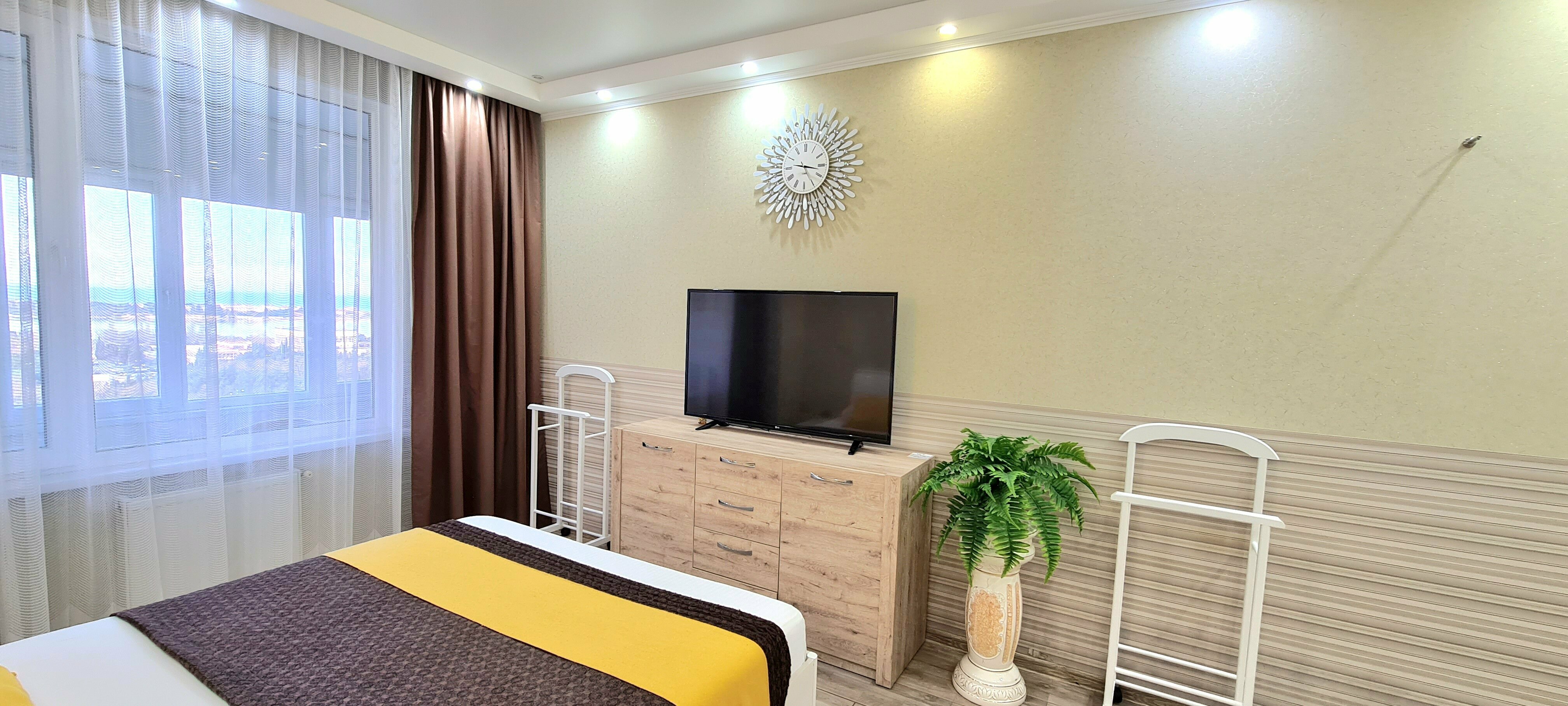 Апартаменты  с кухней с балконом с видом на море и Парк Победы