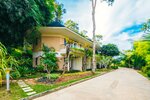 Superior room, 1 king bed, garden view в De Bintan Villa