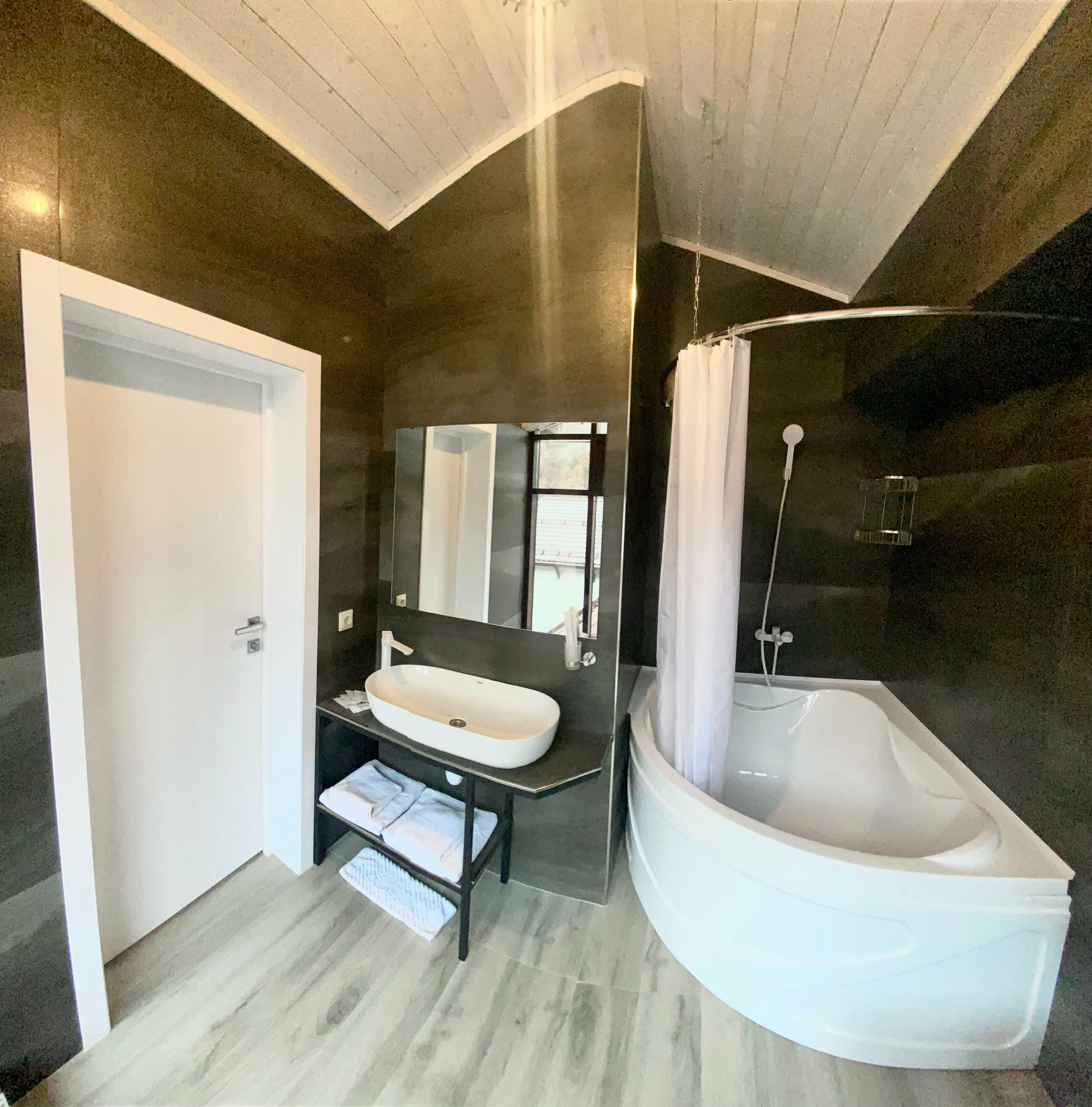 Двухкомнатный делюкс