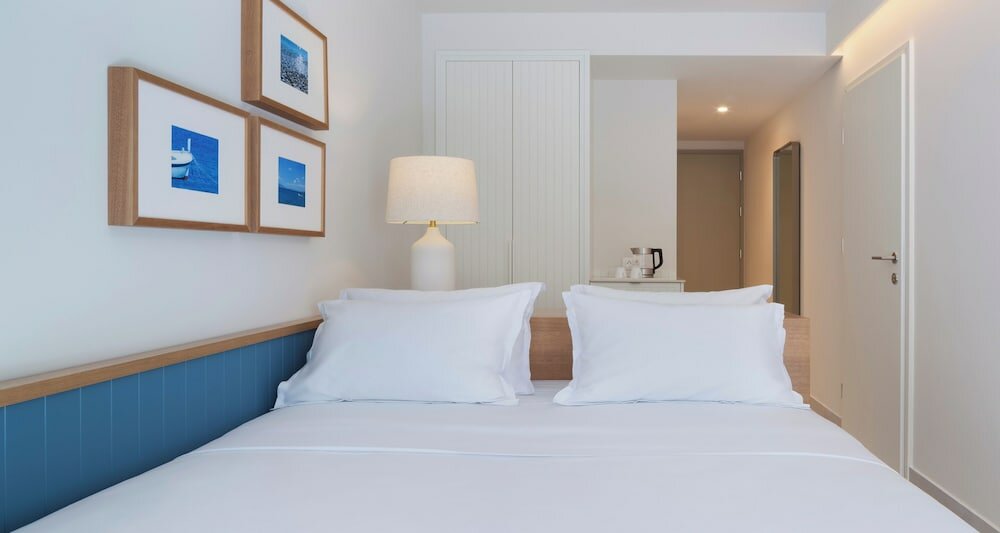 Family Room, 2 Bedrooms, Balcony, Sea Facing